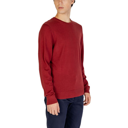 Sweatshirt by Calvin Klein for men in wool bordeaux features an enviable silhouette, showcasing a premium and refined for a truly enviable finish.