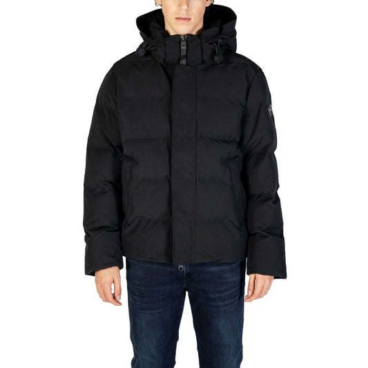 Jacket by Replay for men in nylon & polyester black showcases a contemporary silhouette, detailed with a contemporary and premium for a sophisticated finish.