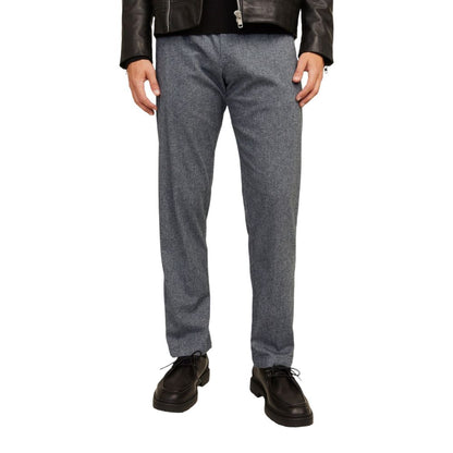 Pants by Jack Jones for men in stretch cotton gray features a utilitarian relaxed-fit with a utilitarian long and mid rise to create a sophisticated, premium look.