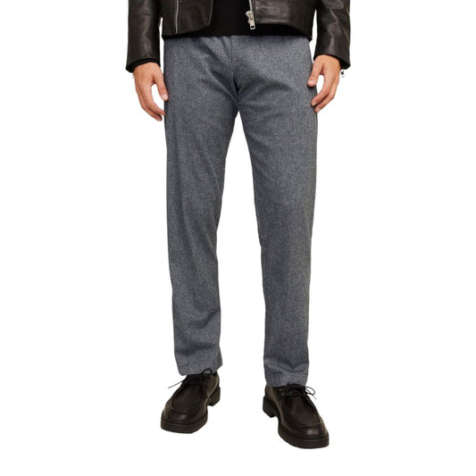 Pants by Jack Jones for men in stretch cotton gray features a utilitarian relaxed-fit with a utilitarian long and mid rise to create a sophisticated, premium look.