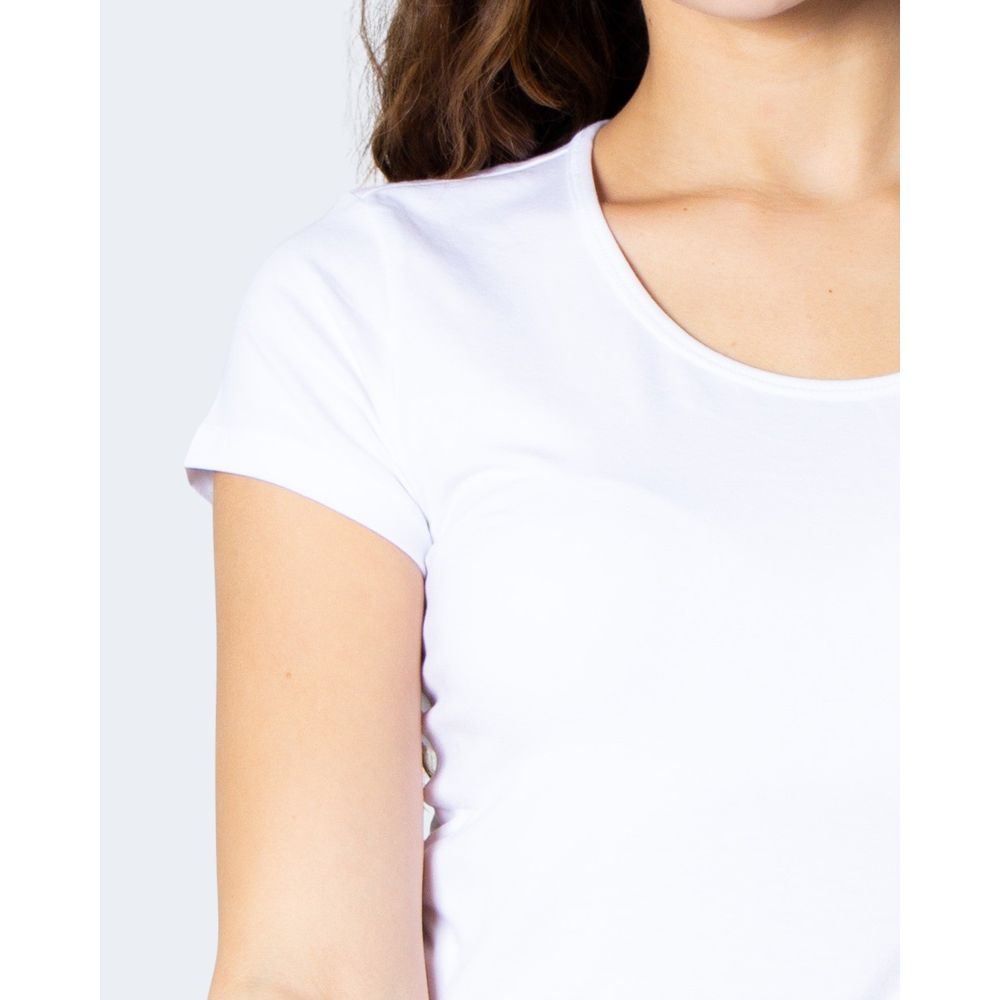 T-Shirt by Only for women in stretch cotton white showcases a chic silhouette, artfully detailed with a chic and for a chic finish.