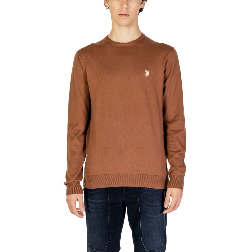 Sweater by U.S. POLO ASSN. for men in cashmere cotton blend beige showcases a discreet silhouette, finished with a discreet and for a discreet look.