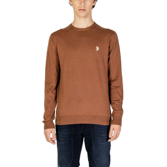 Sweater by U.S. POLO ASSN. for men in cashmere cotton blend beige showcases a discreet silhouette, finished with a discreet and for a discreet look.