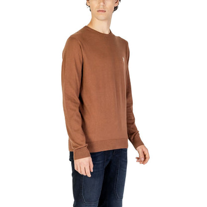 Sweater by U.S. POLO ASSN. for men in cashmere cotton blend beige showcases a sumptuous silhouette, artfully finished with a sumptuous and for a sophisticated, sumptuous look.