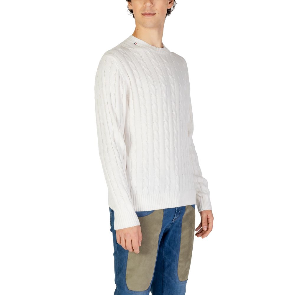 Sweater by U.S. POLO ASSN. for men in cashmere cotton blend white features an polished silhouette, showcasing refined and a sophisticated for a truly polished finish.