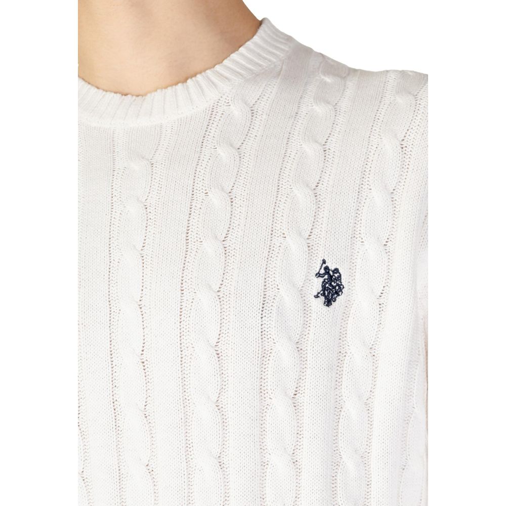 Sweater by U.S. POLO ASSN. for men in cashmere cotton blend white showcases an masterful silhouette, artfully detailed with a masterful and for a sophisticated, premium finish.