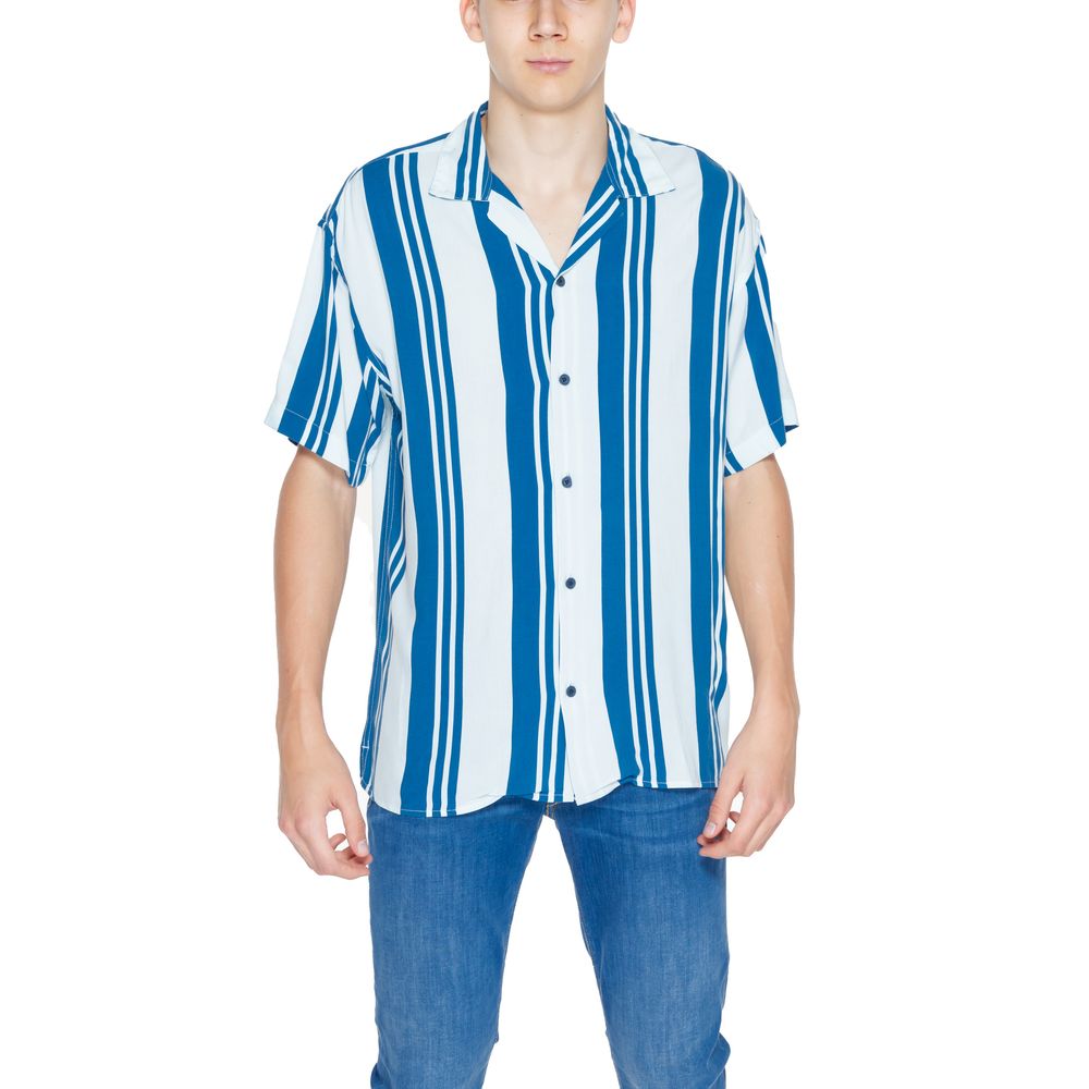 Shirt by Jack Jones for men in viscose blue, featuring a nuanced and nuanced for a sophisticated finish.