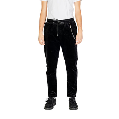 Pants by Gianni Lupo for men in stretch cotton black features an understated silhouette, showcasing a sophisticated and long with a refined for an understated, polished aesthetic.