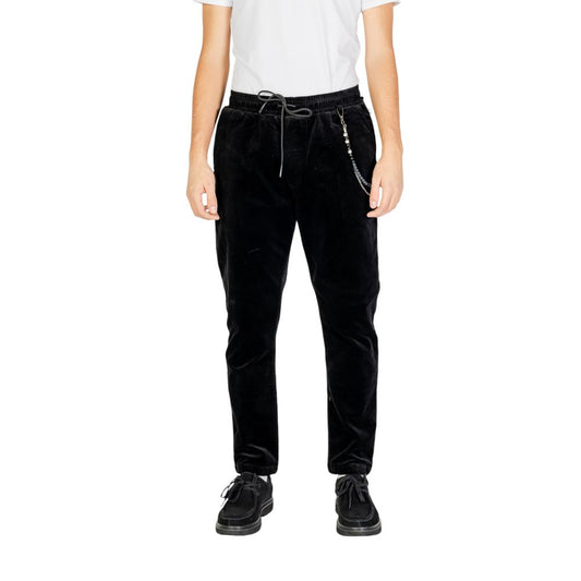 Pants by Gianni Lupo for men in stretch cotton black features an understated silhouette, showcasing a sophisticated and long with a refined for an understated, polished aesthetic.