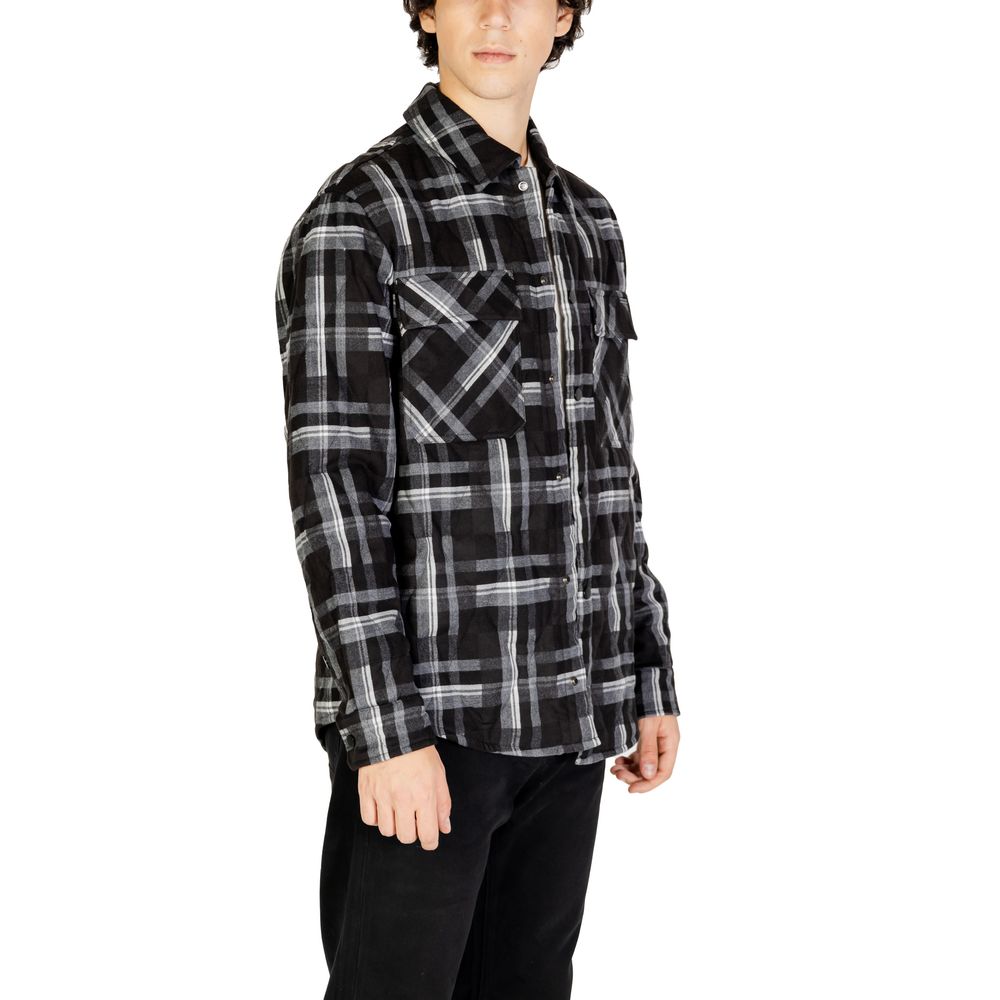 Jacket by Gianni Lupo for men in stretch polyester & viscose black showcases a contemporary silhouette, detailed with a contemporary and premium for a sophisticated finish.
