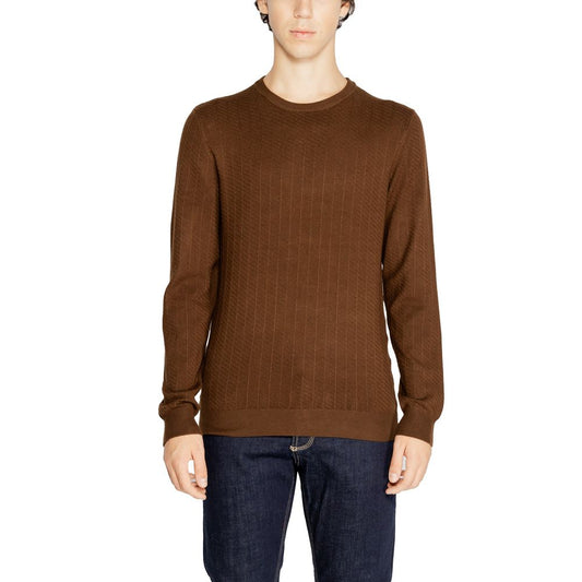 Sweater by Antony Morato for men in stretch polyamide & viscose brown showcases a downtown chic silhouette, artfully finished with a downtown chic and for a sophisticated, high-end look.