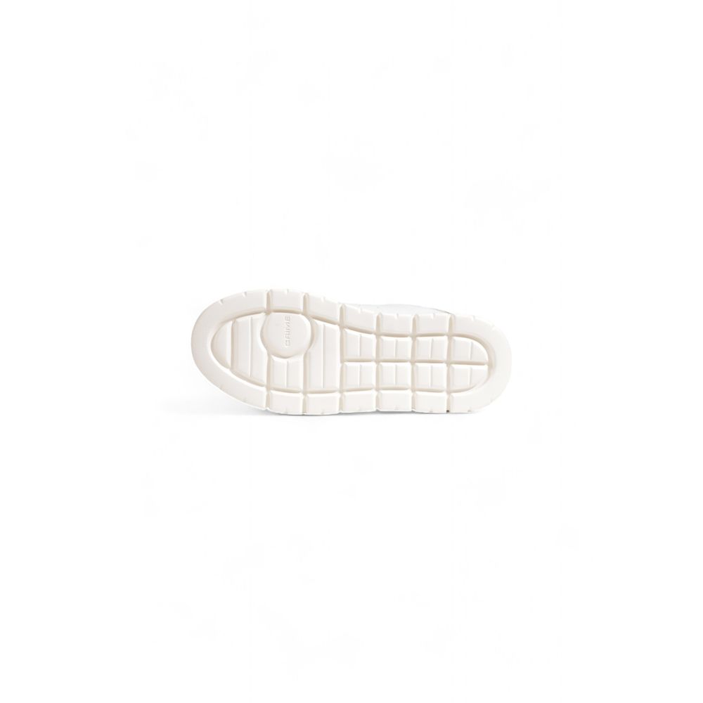 Sneakers by Crime London for women in leather white features an sumptuous design from the Women's Casual Leather Sneakers collection, highlighting a sumptuous casual style for a premium, high-fashion look.