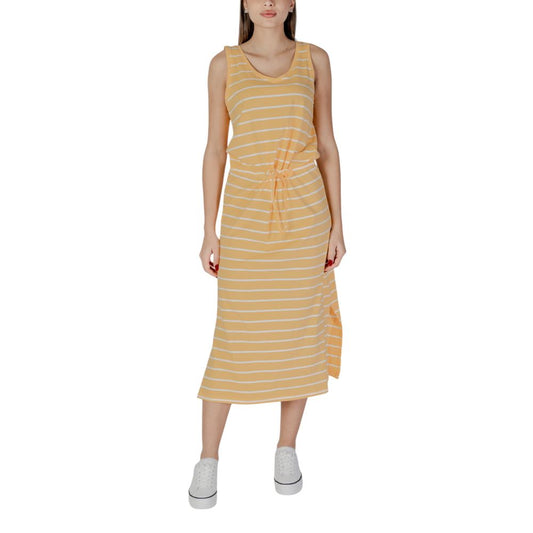 Dress by B.Young for women in stretch cotton yellow presents a sinuous silhouette, showcasing a sophisticated and detailed with a sinuous for a refined finish.
