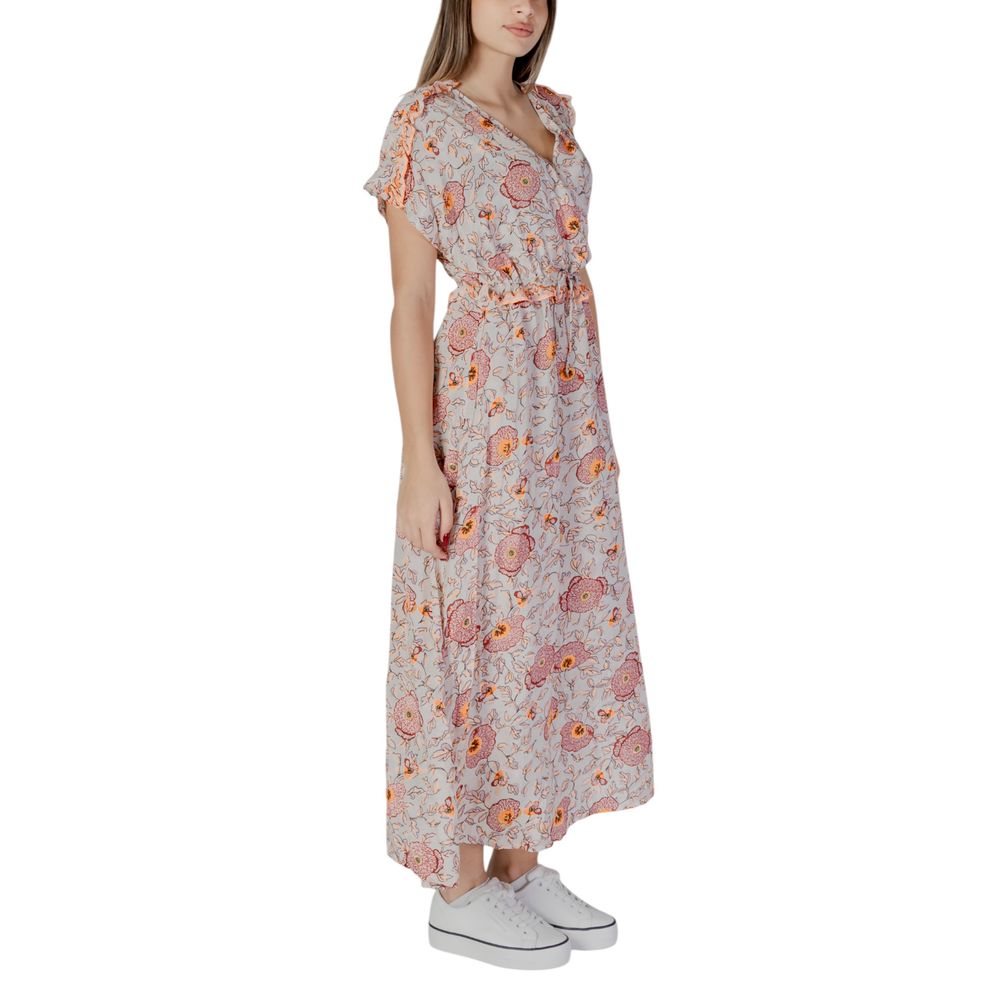 Dress by B.Young for women in cotton multicolor features an sultry silhouette defined by a and , falling to an sultry for a sultry look.
