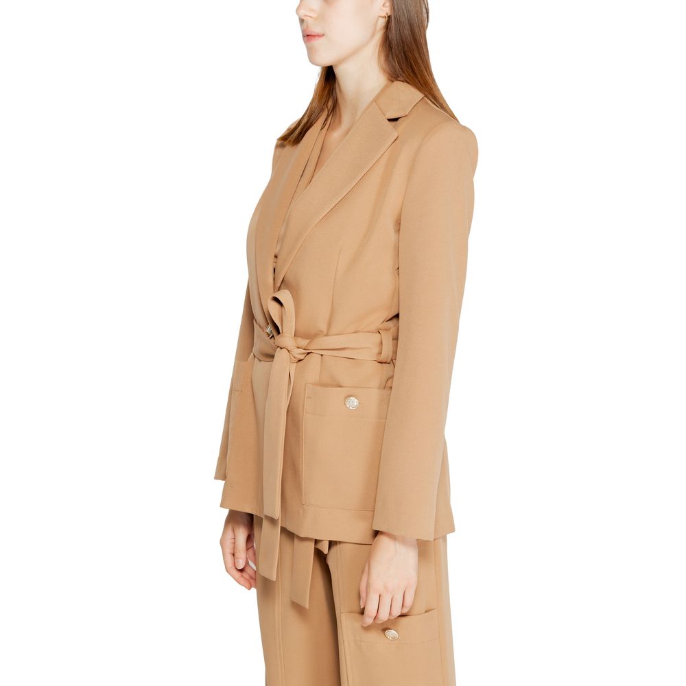 Blazer by Rinascimento for women in stretch polyester beige features an crisp silhouette with sophisticated and a crisp for a truly crisp finish.
