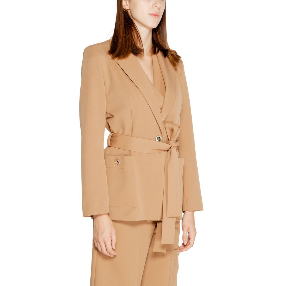Blazer by Rinascimento for women in stretch polyester beige showcases a discerning silhouette, elegantly detailed with a sophisticated and premium for a truly discerning finish.