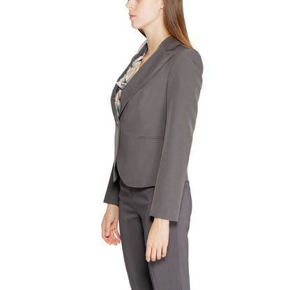 Suit by Rinascimento for women in stretch polyester gray features an on trend silhouette, showcasing a sophisticated and on trend for a truly on trend finish.