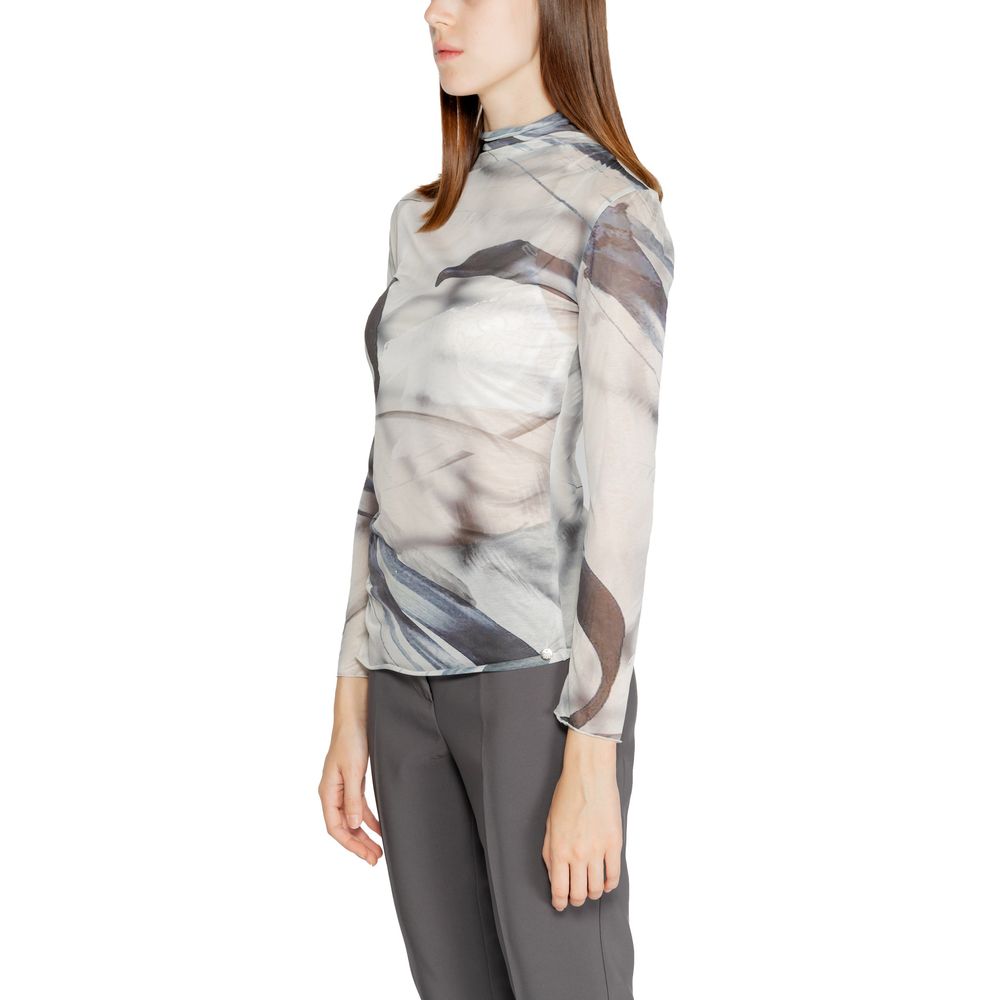T-Shirt by Rinascimento for women in polyester canvas gray showcases a chic silhouette, artfully detailed with a chic and for a chic finish.