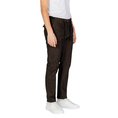 Pants by Hamaki-Ho for men in stretch polyester cotton gray features a enduring silhouette, showcasing a enduring and long with a for a premium, tailored aesthetic.
