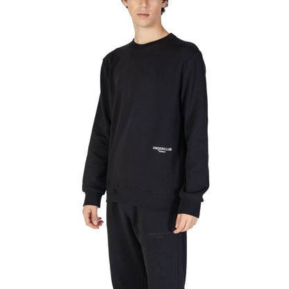 This Sweater by Underclub for men in cotton black presents a understated silhouette, featuring a sophisticated and for a understated finish.