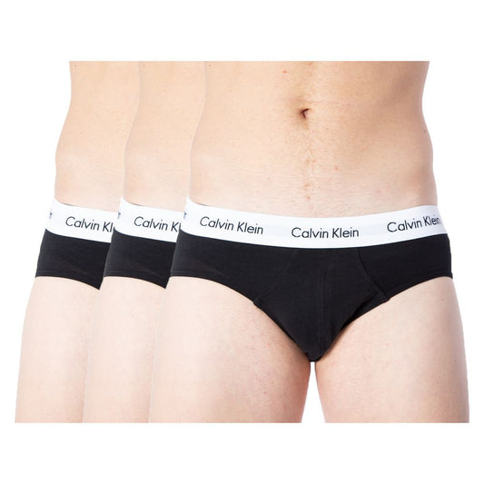 Underwear by Calvin Klein Underwear for men in cotton black features a understated fit and understated silhouette that elegantly showcases the premium design elements of the Men's Cotton.