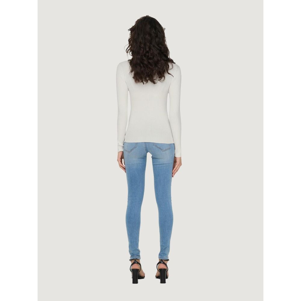 T-Shirt by Jacqueline De Yong for women in nylon & viscose white showcases a dramatic silhouette, elegantly detailed with a dramatic scoop neckline and for a truly dramatic finish.