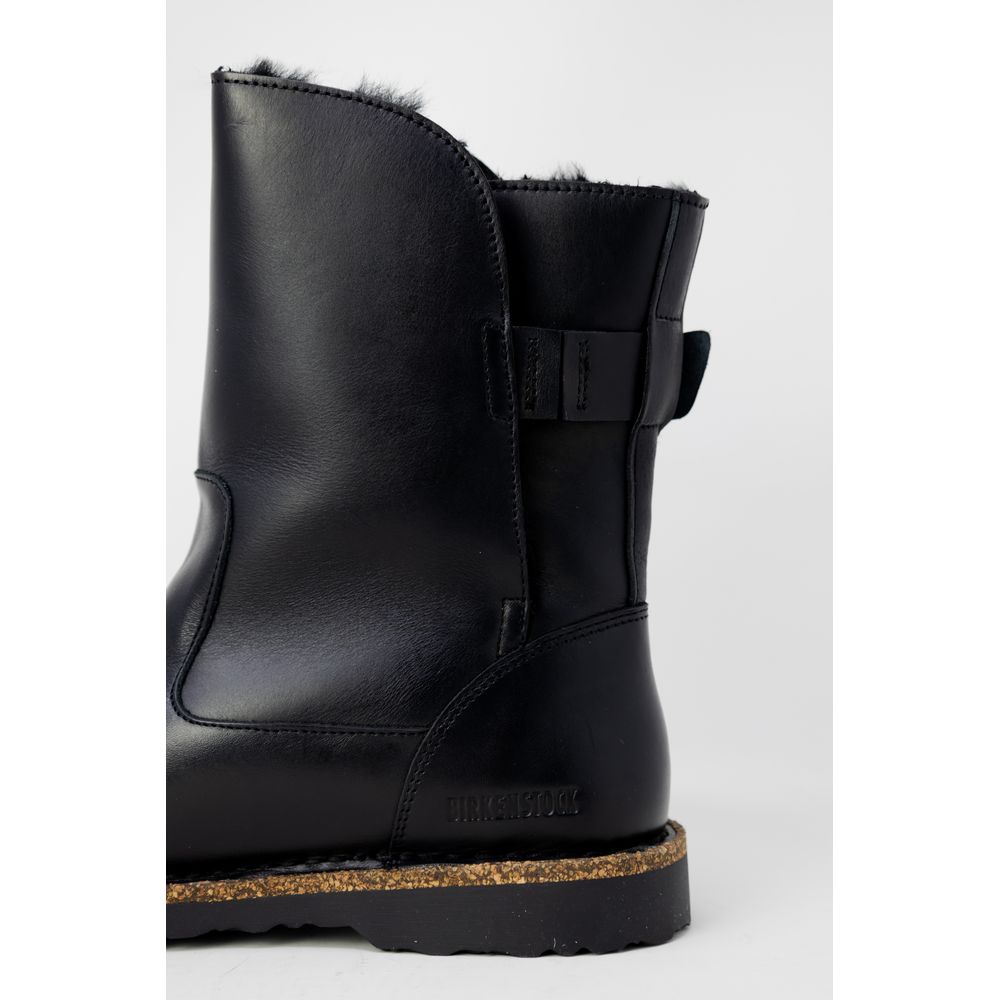 Low-Heel Mid-Heel Winter Boots by Birkenstock for women in leather black features an high-performance design from the Women's Leather Low-Heel Mid-Heel Winter Boots collection, highlighting a high-performance 2-5-cm-heel low-heel 5-cm-heel mid-heel and for a refined look.