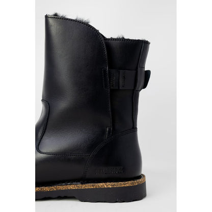 Low-Heel Mid-Heel Winter Boots by Birkenstock for women in leather black features an high-performance design from the Women's Leather Low-Heel Mid-Heel Winter Boots collection, highlighting a high-performance 2-5-cm-heel low-heel 5-cm-heel mid-heel and for a refined look.