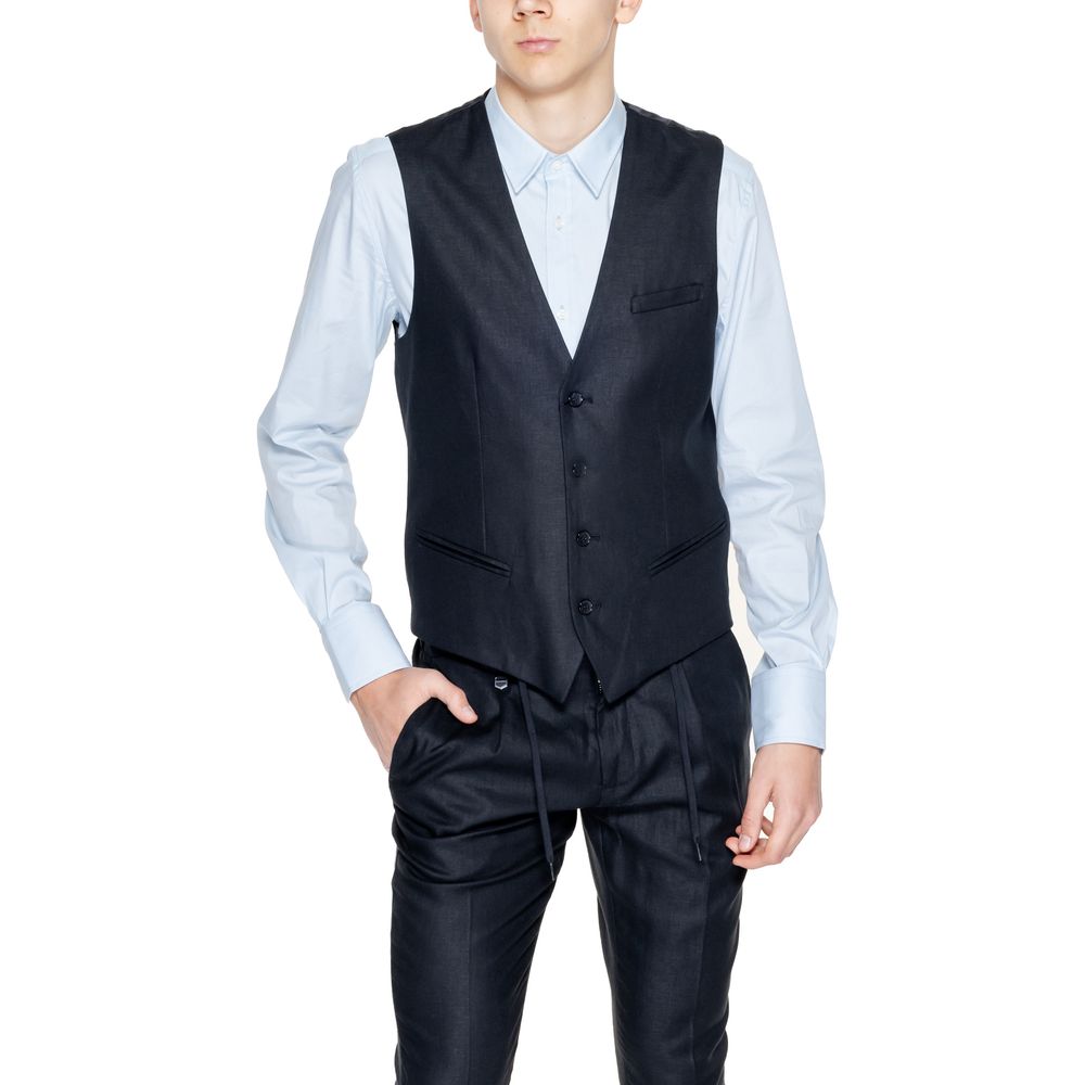 Vest by Antony Morato for men in linen & viscose black features a enviable silhouette, elegantly detailed with a enviable and functional for a enviable finish.