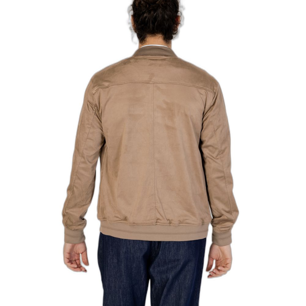 Jacket by Hamaki-Ho for men in polyester gray showcases a contemporary silhouette, detailed with a contemporary and premium for a sophisticated finish.