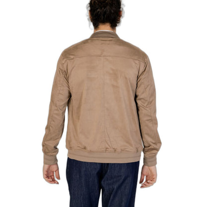 Jacket by Hamaki-Ho for men in polyester gray showcases a contemporary silhouette, detailed with a contemporary and premium for a sophisticated finish.
