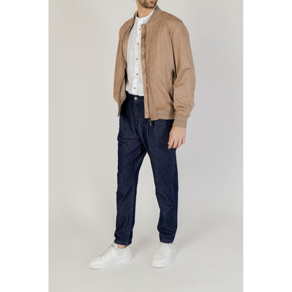 Jacket by Hamaki-Ho for men in polyester gray showcases a enveloping silhouette, artfully detailed with a enveloping and premium for a truly enveloping finish.