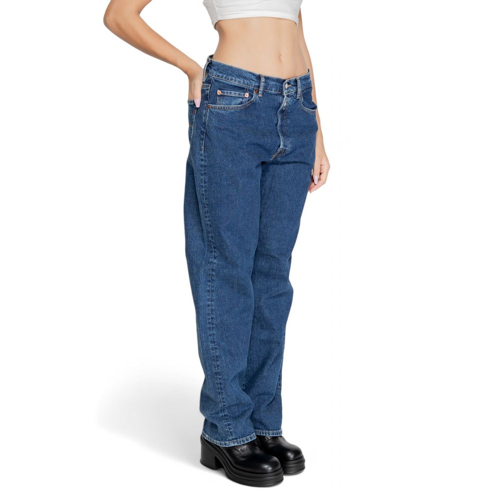 Pants by Replay for women in stretch cotton blue features a enduring silhouette, showcasing a enduring regular-fit & mom and long with a for a premium, tailored aesthetic.