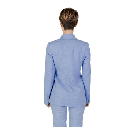Suit by Sandro Ferrone for women in polyester & viscose blue showcases a sartorial silhouette, artfully finished with a sophisticated and a sartorial for a truly sartorial look.