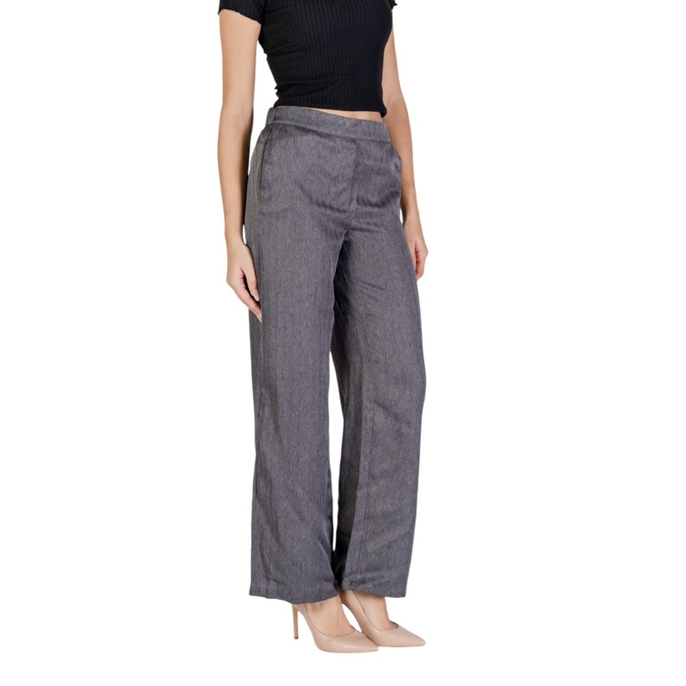 Pants by Jacqueline De Yong for women in polyester gray features a enduring silhouette, showcasing a enduring and long with a for a premium, tailored aesthetic.
