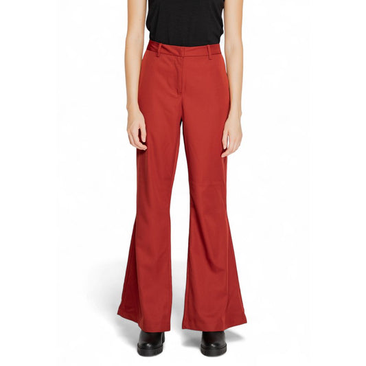Pants by Vero Moda for women in polyester red features a sleek silhouette with a sleek , a refined long, and a sophisticated finish.