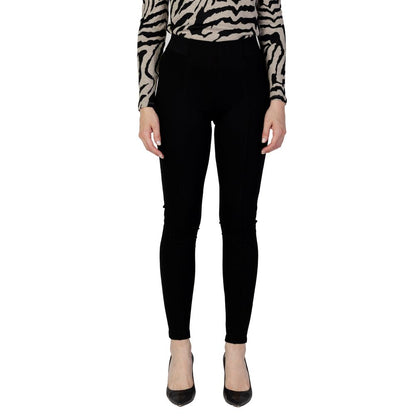 Pants by Only for women in polyamide viscose black features a enduring silhouette, showcasing a enduring leggings and long with a for a premium, tailored aesthetic.