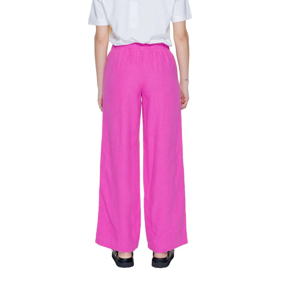 Pants by Only for women in linen & viscose pink features a utilitarian wide with a utilitarian long and to create a sophisticated, premium look.