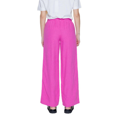 Pants by Only for women in linen & viscose pink features a utilitarian wide with a utilitarian long and to create a sophisticated, premium look.