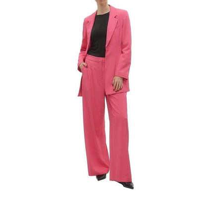 Pants by Vero Moda for women in stretch polyester pink showcases a unrivaled comfort silhouette, featuring a wide cut and long with a for a unrivaled comfort and refined aesthetic.