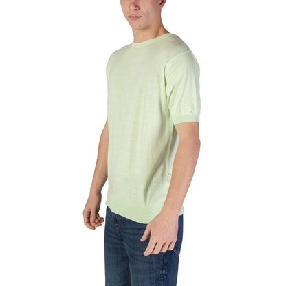 T-Shirt by Hamaki-Ho for men in cotton green features an edgy silhouette, meticulously detailed with a sophisticated and for a truly edgy finish.