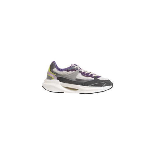 Sneakers by D.A.T.E for women in fabric gray features an sumptuous design from the Women's Fashion Fabric Sneakers collection, highlighting a sumptuous fashion style for a premium, high-fashion look.