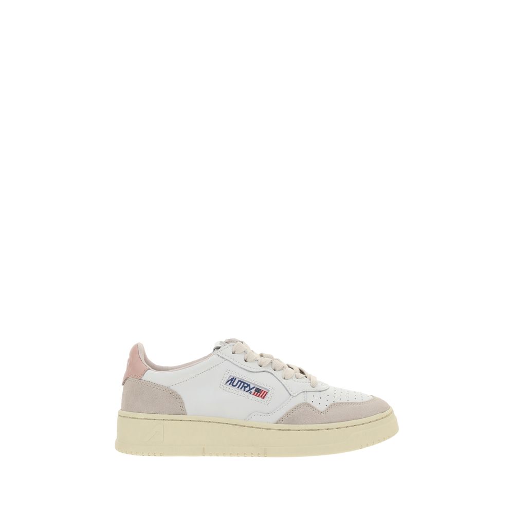 Sneakers by Autry for women in bos taurus calfskin leather & nylon white presents a sumptuous silhouette from the Women's Low Top Bos Taurus Calfskin Leather & Nylon Sneakers collection, showcasing a sumptuous low-top style for an elevated aesthetic.