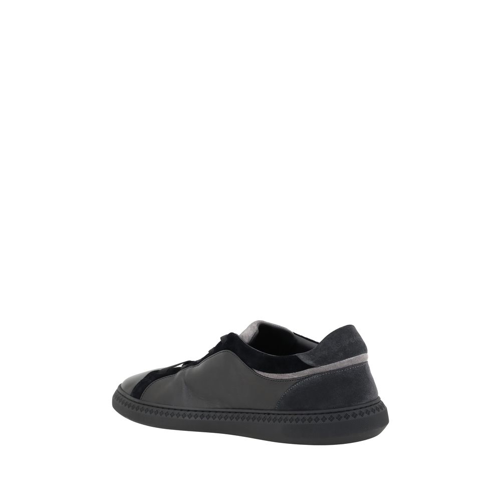Sneakers by Givenchy for men in leather black & monogram features a sumptuous design, perfectly showcasing the sumptuous fashion style of this Men's Fashion Leather Sneakers.