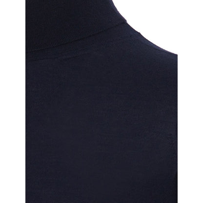 Sweater by Colombo for men in cashmere silk navy showcases a sumptuous silhouette, artfully finished with a sumptuous turtle neckline and for a sophisticated, sumptuous look.