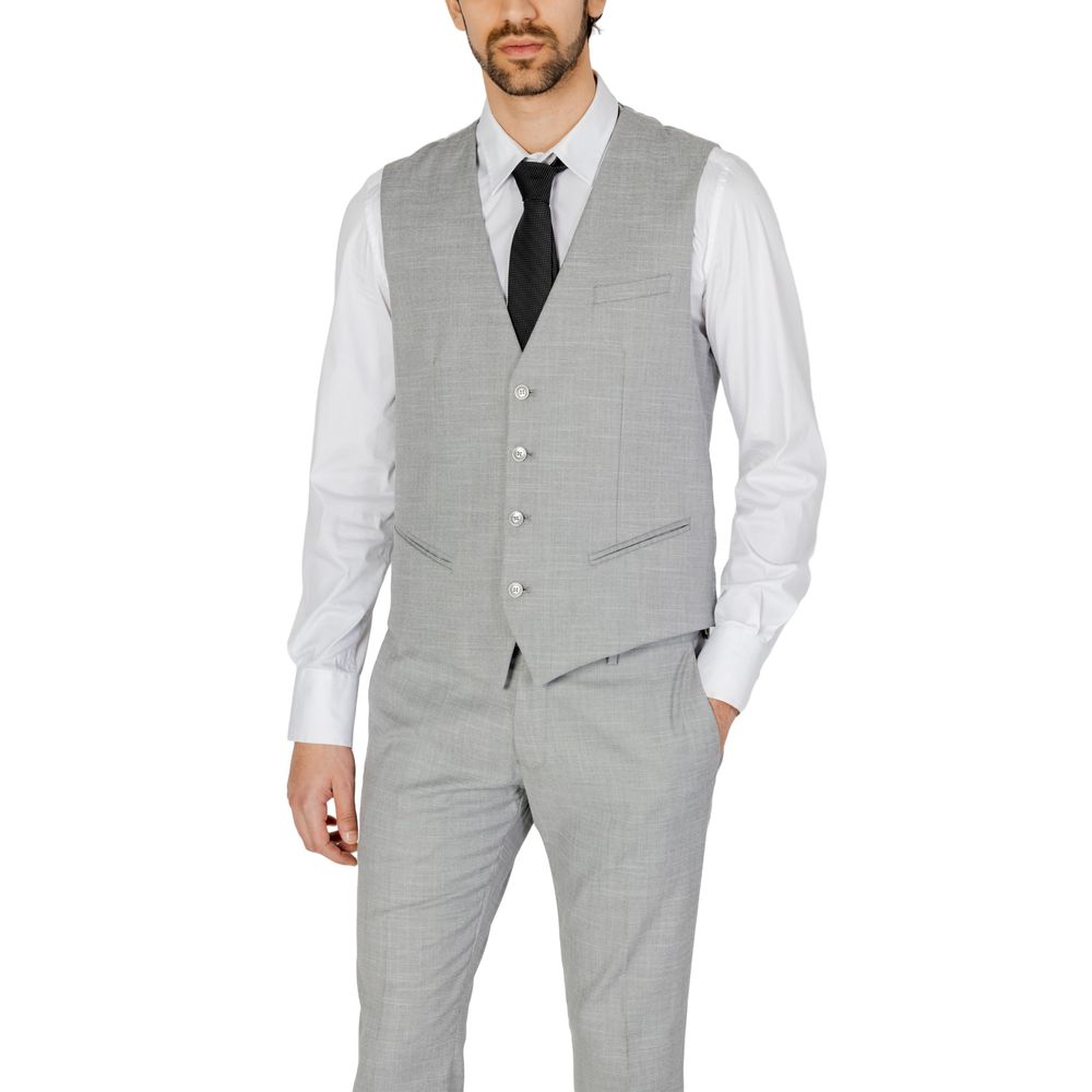 Vest by Antony Morato for men in stretch viscose polyester gray features a enviable silhouette, elegantly detailed with a enviable and functional pockets for a enviable finish.