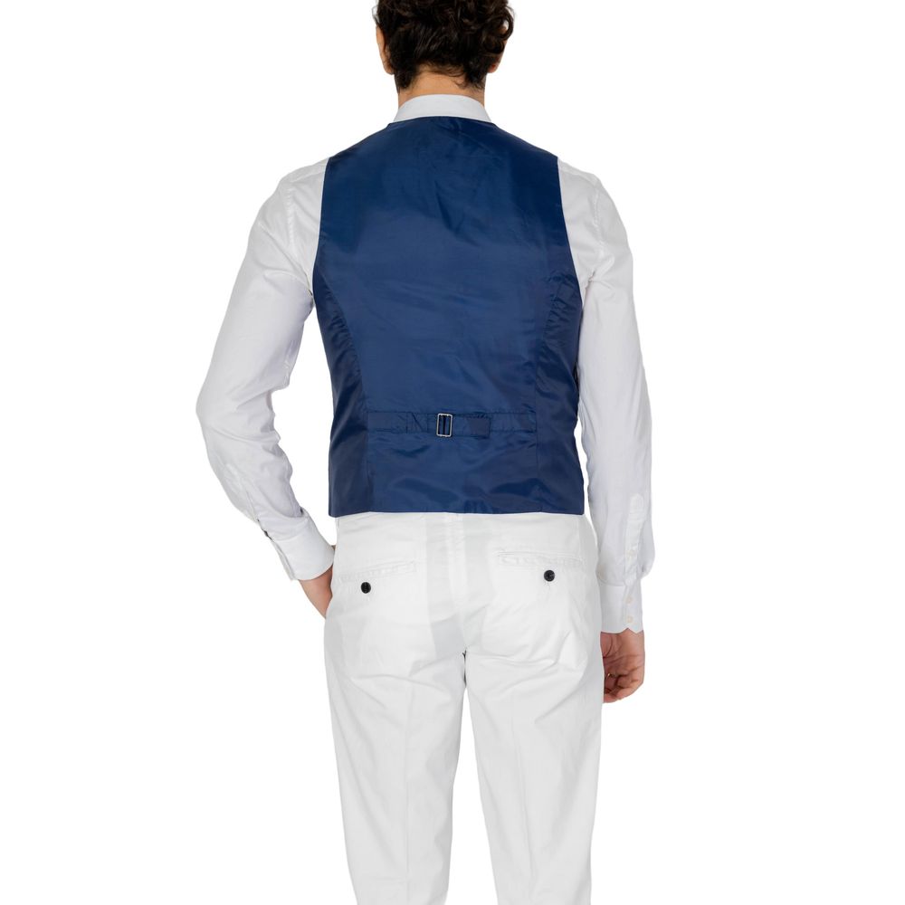 Vest by Only & Sons for men in stretch viscose polyester blue features an on trend silhouette, showcasing a sophisticated and premium pockets for a truly on trend finish.
