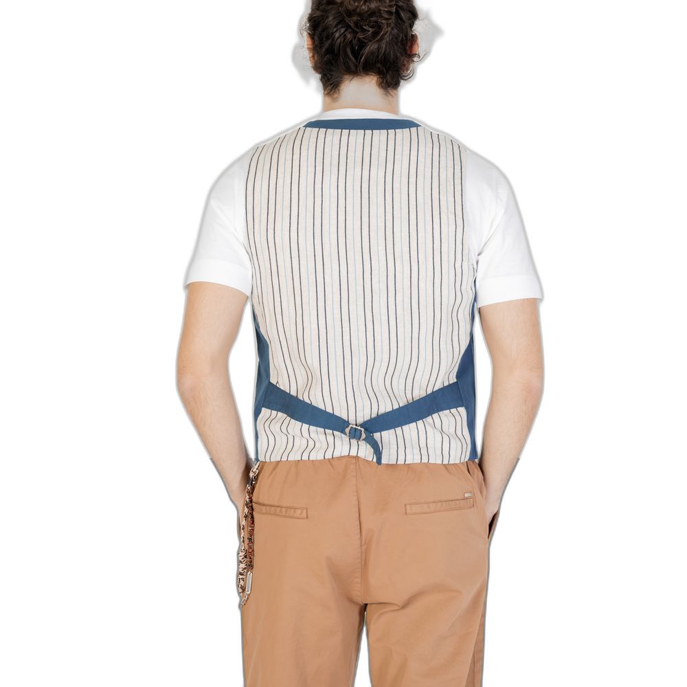 Vest by Gianni Lupo for men in cotton blue features an contemporary silhouette, showcasing refined and a contemporary for a sophisticated layered look.