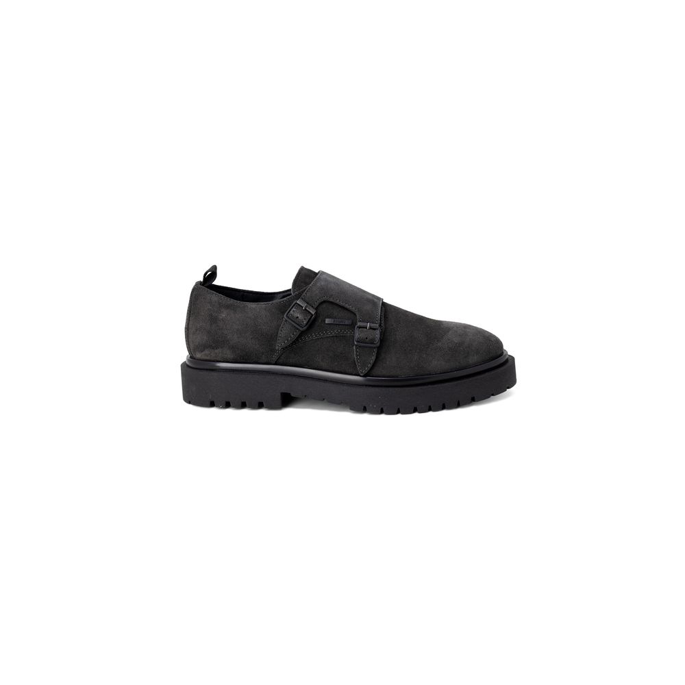 This Slip-On Winter Shoes by Antony Morato for men in leather black features an exquisite silhouette from the Men's Leather Slip-On Winter Shoes collection, defined by a sophisticated and elegant .