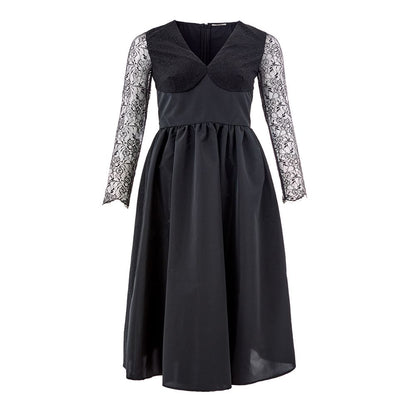 Dress by Lardini for women in polyester black & floral presents a sinuous silhouette, showcasing a sophisticated v-neck neckline and detailed with a sinuous midi for a refined finish.